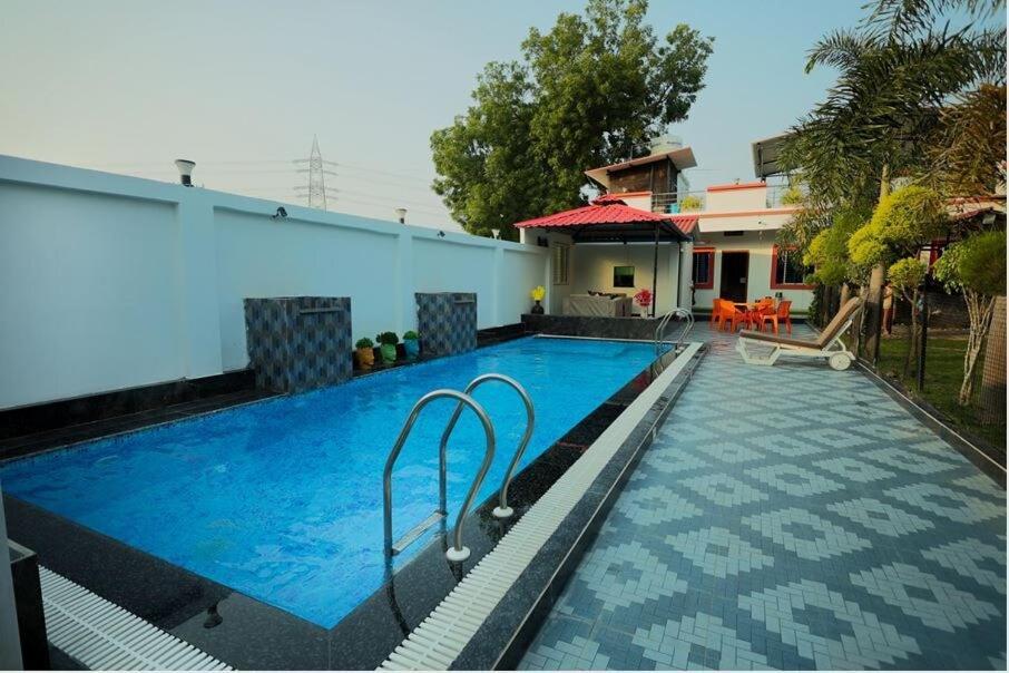 Villa Satguru