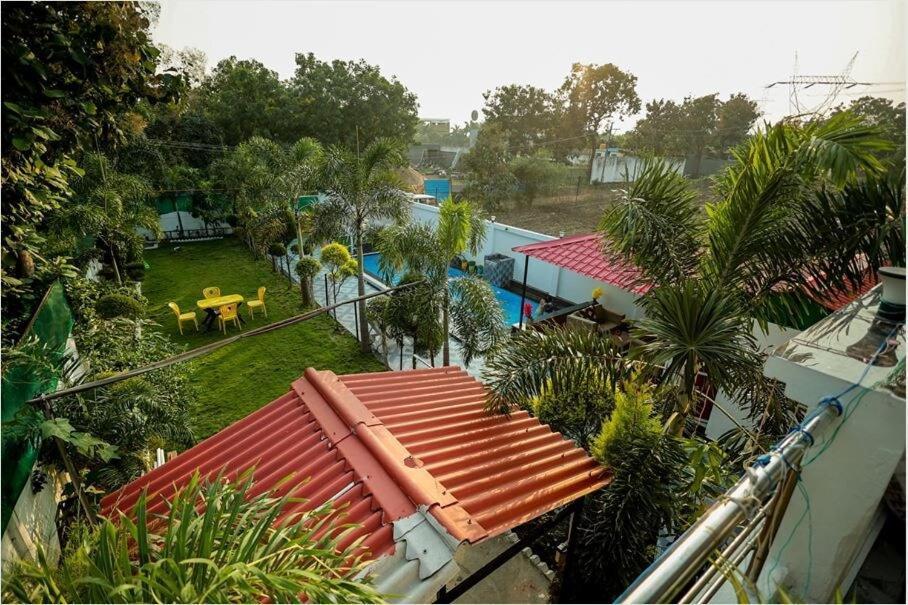 Satguru Villa